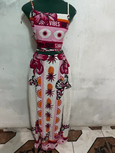 Conjunto de saia longa 