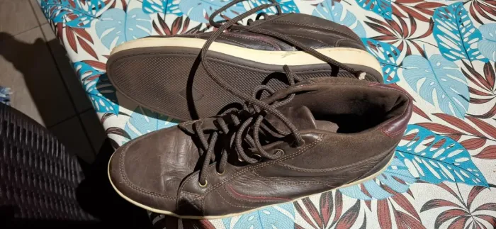 Tênis Casual Masculino em Couro - Excelente Estado