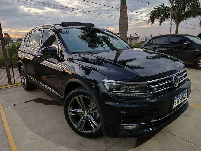Volkswagen Tiguan Allspac R-line 350 TSI 2.0 4X4 2019