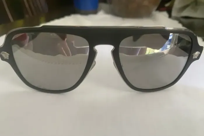 Óculos De Sol Versace Ve2199 1000/6g 56 Espelhado Original usado em perfeito estado.