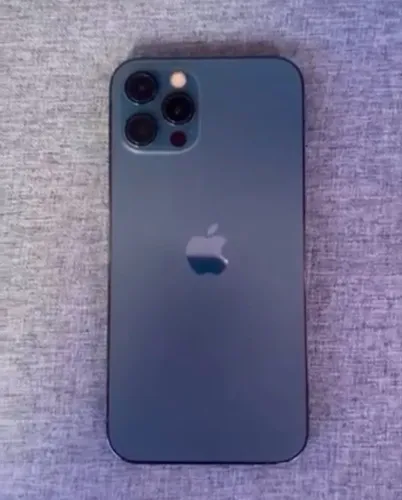 ? iPhone 12 Pro à venda