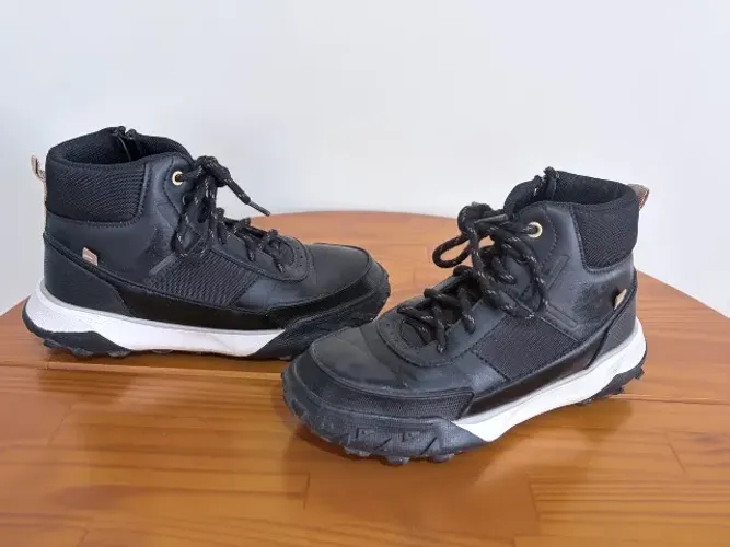 Bota Zara