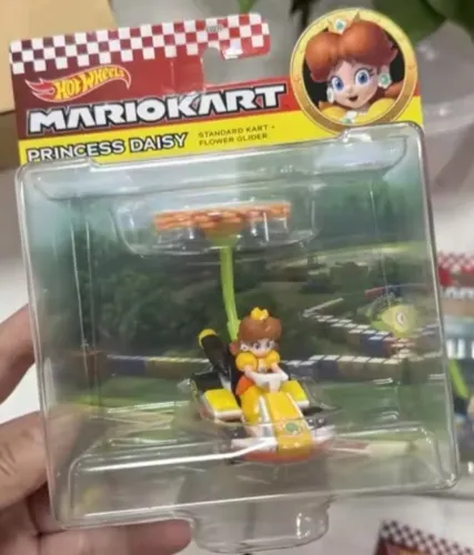 Hotwheels mario kart , dayse