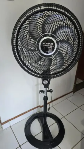 Ventilador novo (na caixa) potente e de coluna