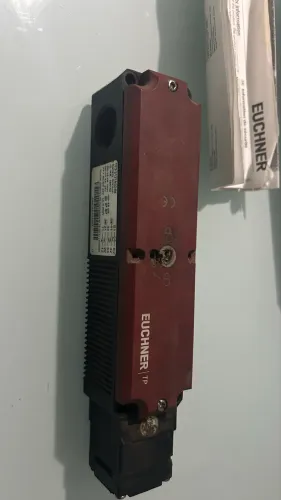 Euchner Original Tp3-2131a024m Chave De Segurança Com Trava