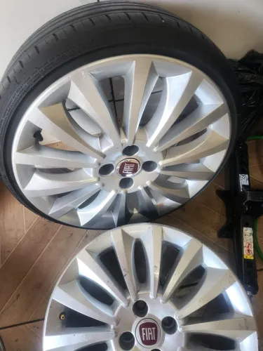 Rodas do linea 17 com 2 pneu novos e um meia vida