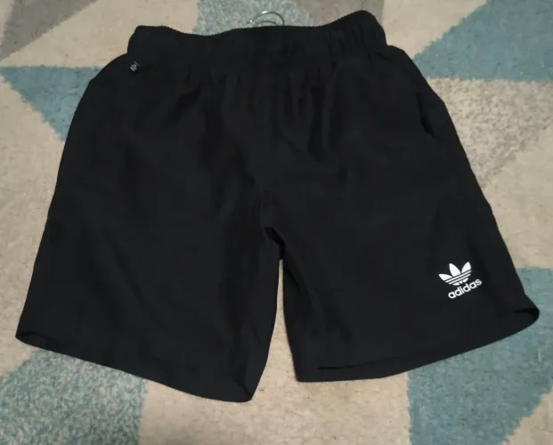 Shorts Adidas Originals Adicolor Essentials (Preto) P/usado