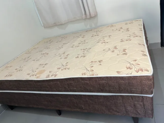 Cama box de casal 