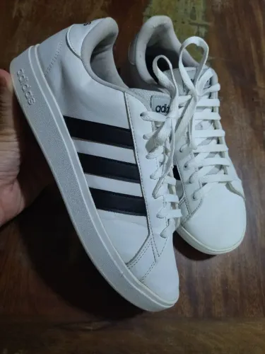 Tênis Adidas Tam 39
