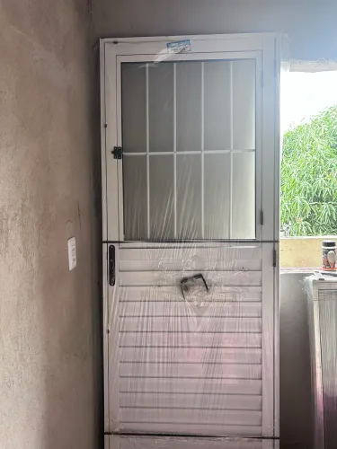 Porta social alumínio 