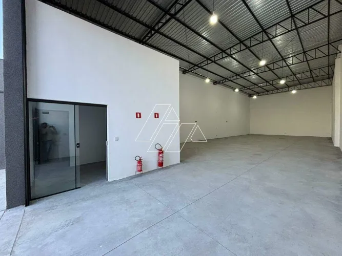 Salão Comercial à Venda em Marília (Bairro Palmital) | 225 m² | Aceita Financiamento