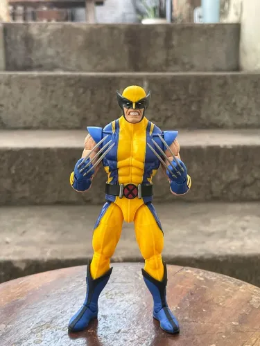 Marvel Legends Wolverine 85 anos