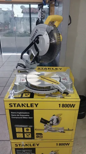 Esquadria com disco para alumínio 10" 1800w Stanley