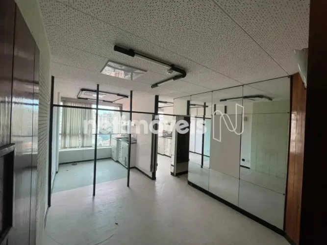 Sala comercial no centro de BH