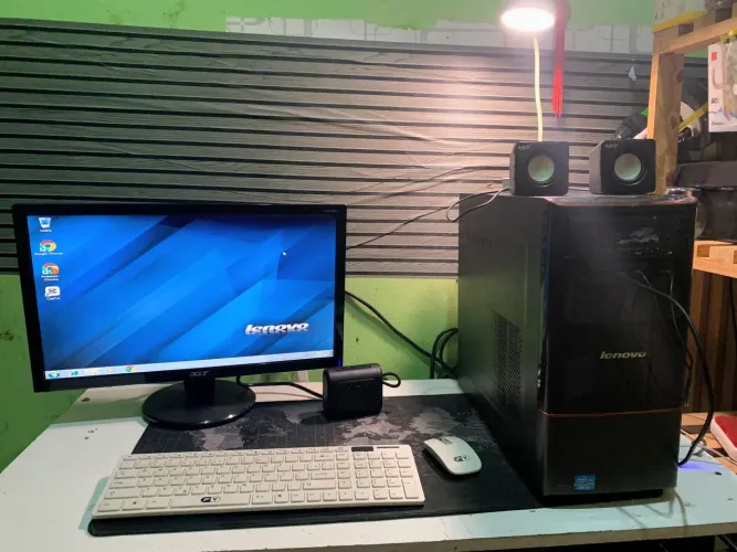 VENDO TV E COMPUTADOR