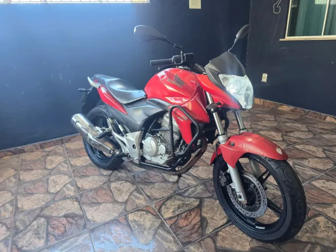CB 300R 2011