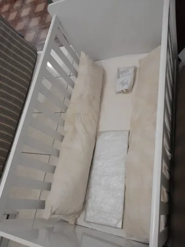 Berço Americano vira cama + Colchão Prorelax+Protetor Impermeável +Varal Mosquiteiro+Rodas