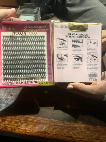 Cílios postiços novos 