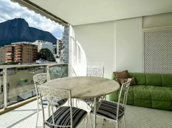 Apartamento - Padrão / Residencial / Lagoa
