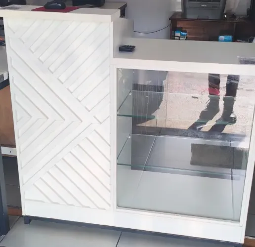 Vende-se balcão, impressora laser colorida, balcão atendimento, mesa de trabalho