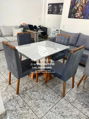 Mesa de jantar 1,20x0,80 Tampo Vidro + 4 Cadeiras Madeira maciça - Confira!