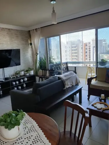 Apartamento 3/4+dependência-Itaigara
