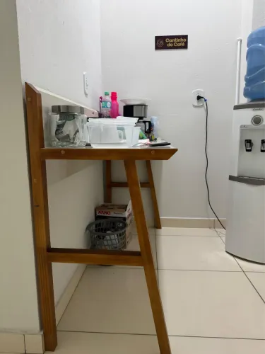 Vendo mesas para escritório e cadeiras