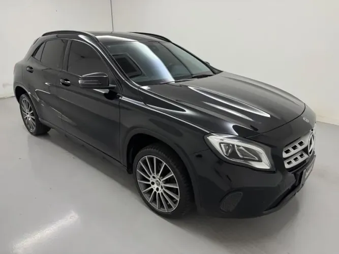 Mercedes-Benz GLA 200 Adv. 1.6/1.6 TB 16V Flex Aut. 2018