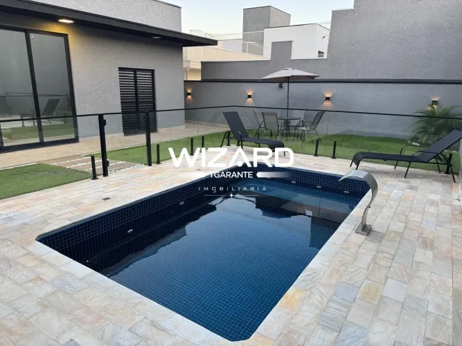 Casa de Condomínio em Atibaia com área de lazer completa para venda com 360m² e 2 vagas