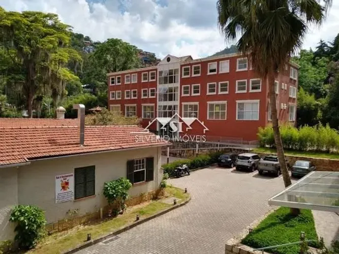 Loja- Petrópolis, Quarteirão Brasileiro
