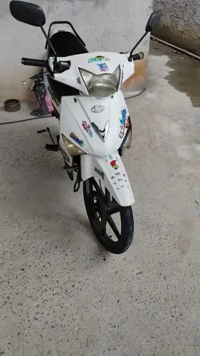 Vendo SKY TRAXX 50 moto de trabalho sou o 2 dono, moto boa
