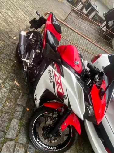 Vendo Yamaha R3