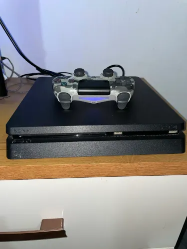 PlayStation 4 slim 1T