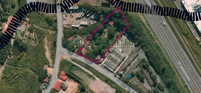 Imóvel para venda possui 5000 metros quadrados em Traviú - Jundiaí - SP