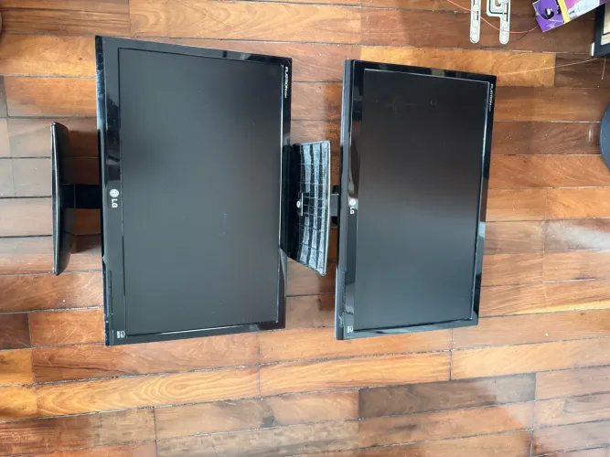 2 Monitores de Computador LG - 21,5? - LED FULL