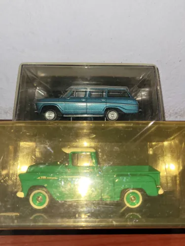 Miniaturas Colecionáveis és escala 1:43 Novas Lacradas R$ 200 cada ( SÓ RETIRADA ).