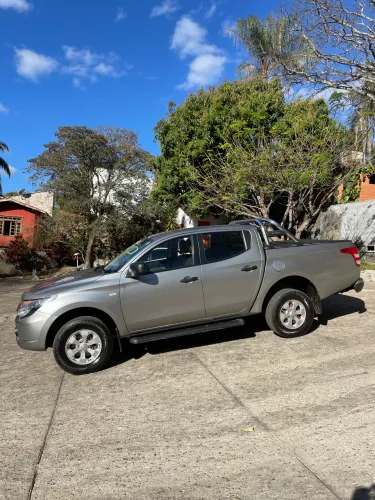 Mitsubishi L200 Triton Sport GLX 2.4 CD Diesel Mec. 2019