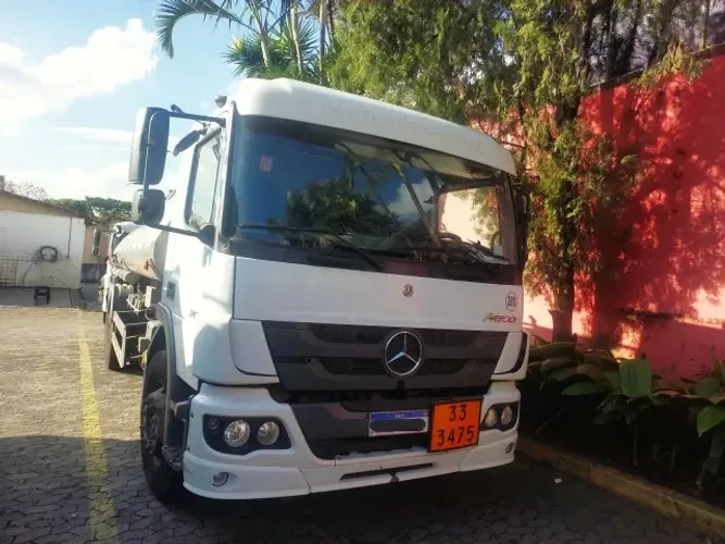 Caminhão Tanque Mercedes Benz Atego 2426 2022/2023