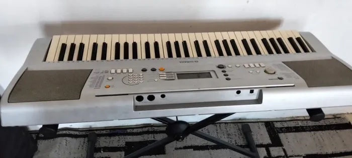 Teclado Yamaha