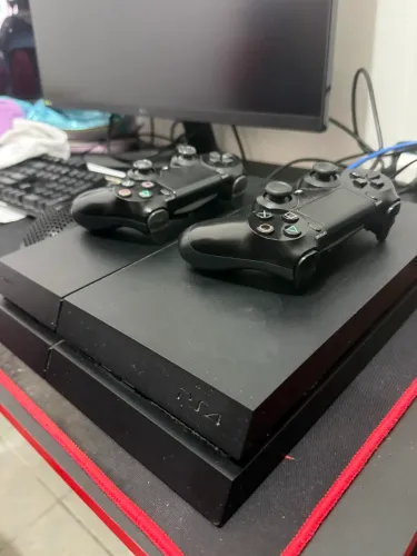PS4 Fat 500GB Original + 2 Controles | Excelente Estado