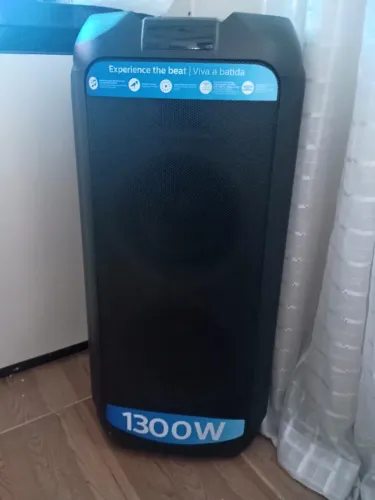 Vendo caixa de som Philips 1300w potência com controle remoto