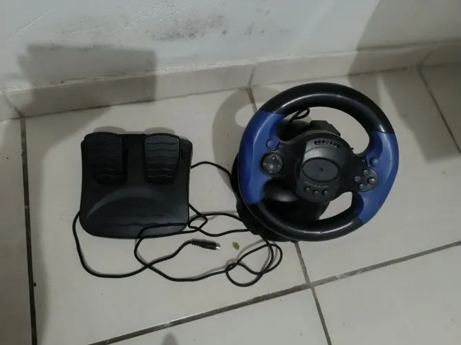 Volante gamer + pedal PS2 USB pc