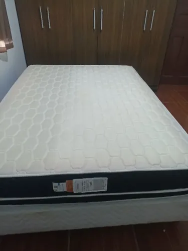 Cama Box conjugada de casal $300