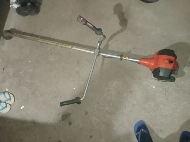 Vendo roçadeira husqvarna 226 boa