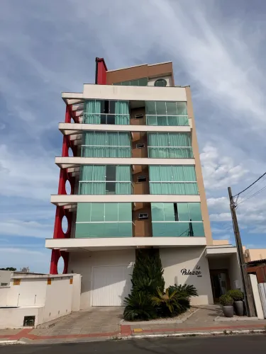 Apartamento alto padrão no centro de Sombrio