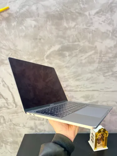 Mac Book Pro 2017