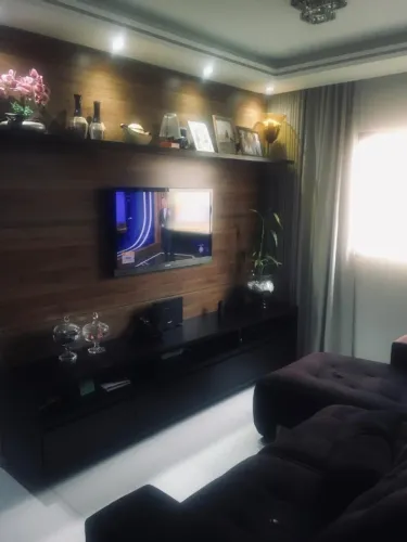 ? Apartamento Reformado com Móveis Planejados | 56m² | 2 Quartos | Vaga Coberta ?