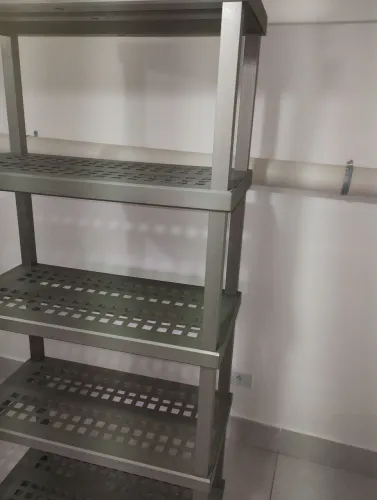 Estante reforçada desmontável