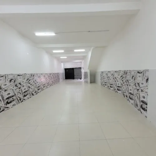 Valor de Super OPORTUNIDADE para ALUGUEL! Excelente GALPÃO com 350m² de área privativa, lo