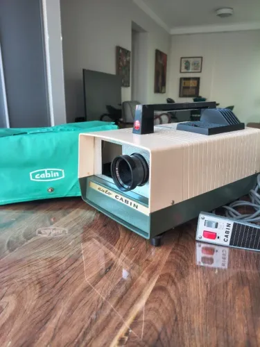 Projetor Antigo De Slides Auto Cabin Made In Japan Com Lente 85mm Anos 60